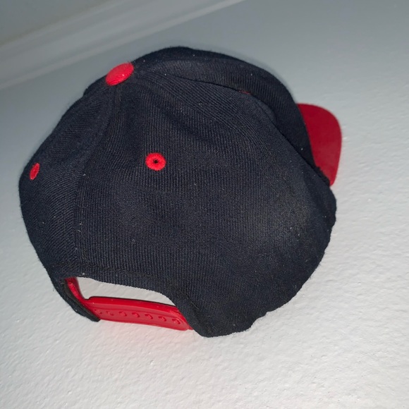 MENS SNAPBACK HAT - Picture 2 of 2